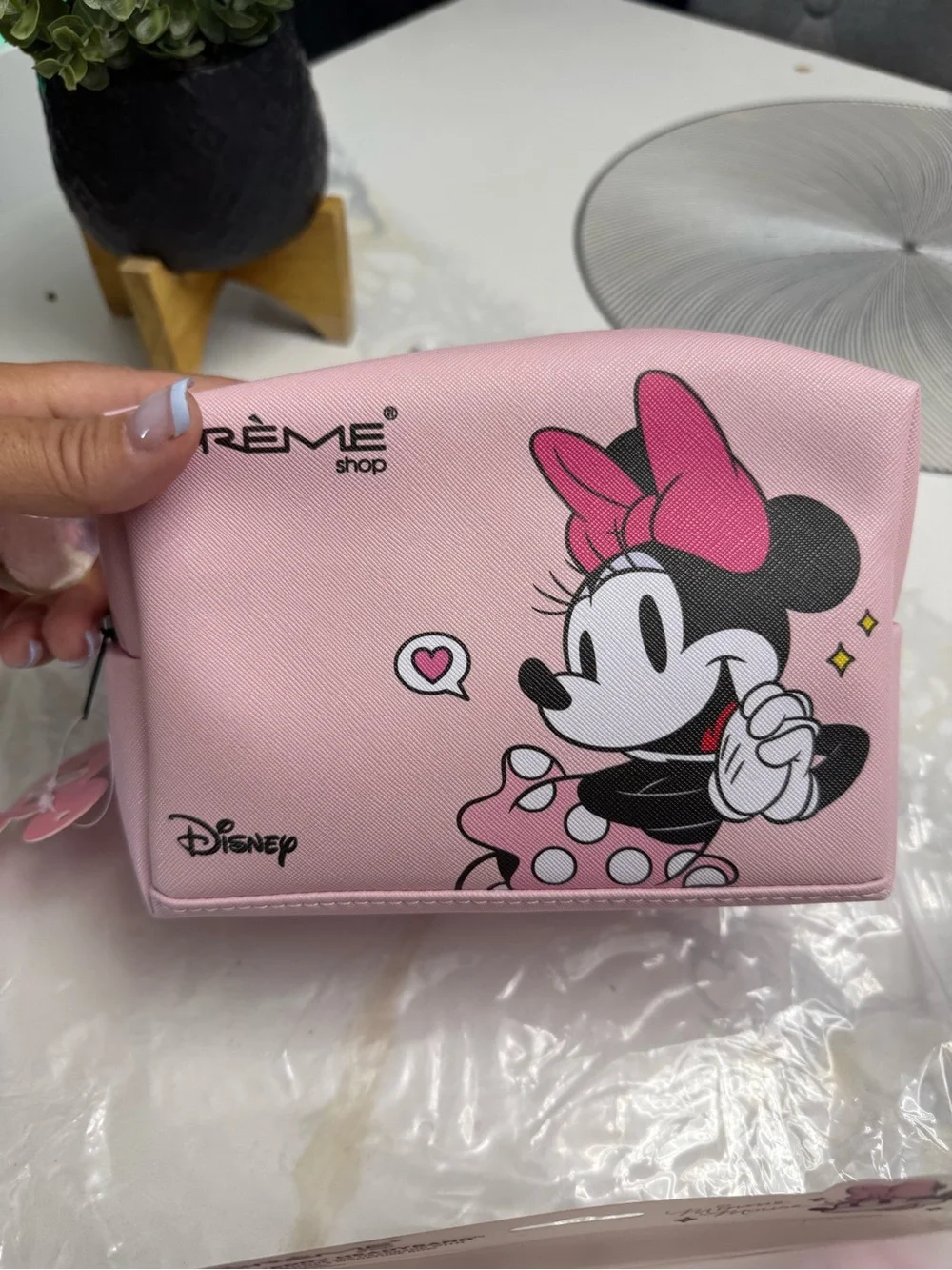 The Crème Shop x Disney Minnie Sequin Bow Headband - and cosmetic bag